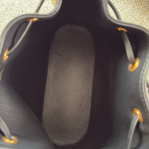 *SALE* Valentino AUTH MINI BUCKET BAG IN NAPPA WITH VLOGO SIGNATURE CHAIN EUC - Picture 8 of 16